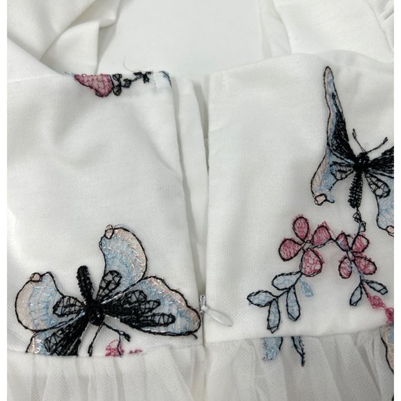 White Dress with Sweatheart Neckline & Butterflies & Flowers - US Size 6 - Picture 7 of 9